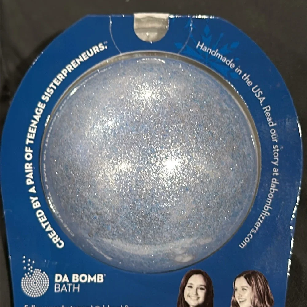 Da Bomb Bath FROZEN II Glitter Bath Bomb Anna Elsa Snow Flower Scent 7oz NEW